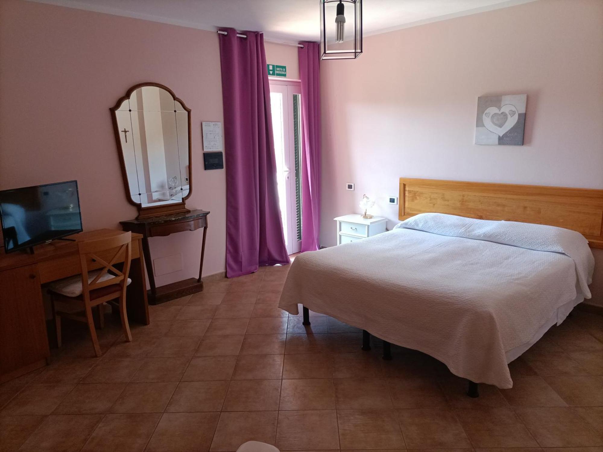 B&B Agriturismo Regno Di Toscana Collesalvetti Værelse billede
